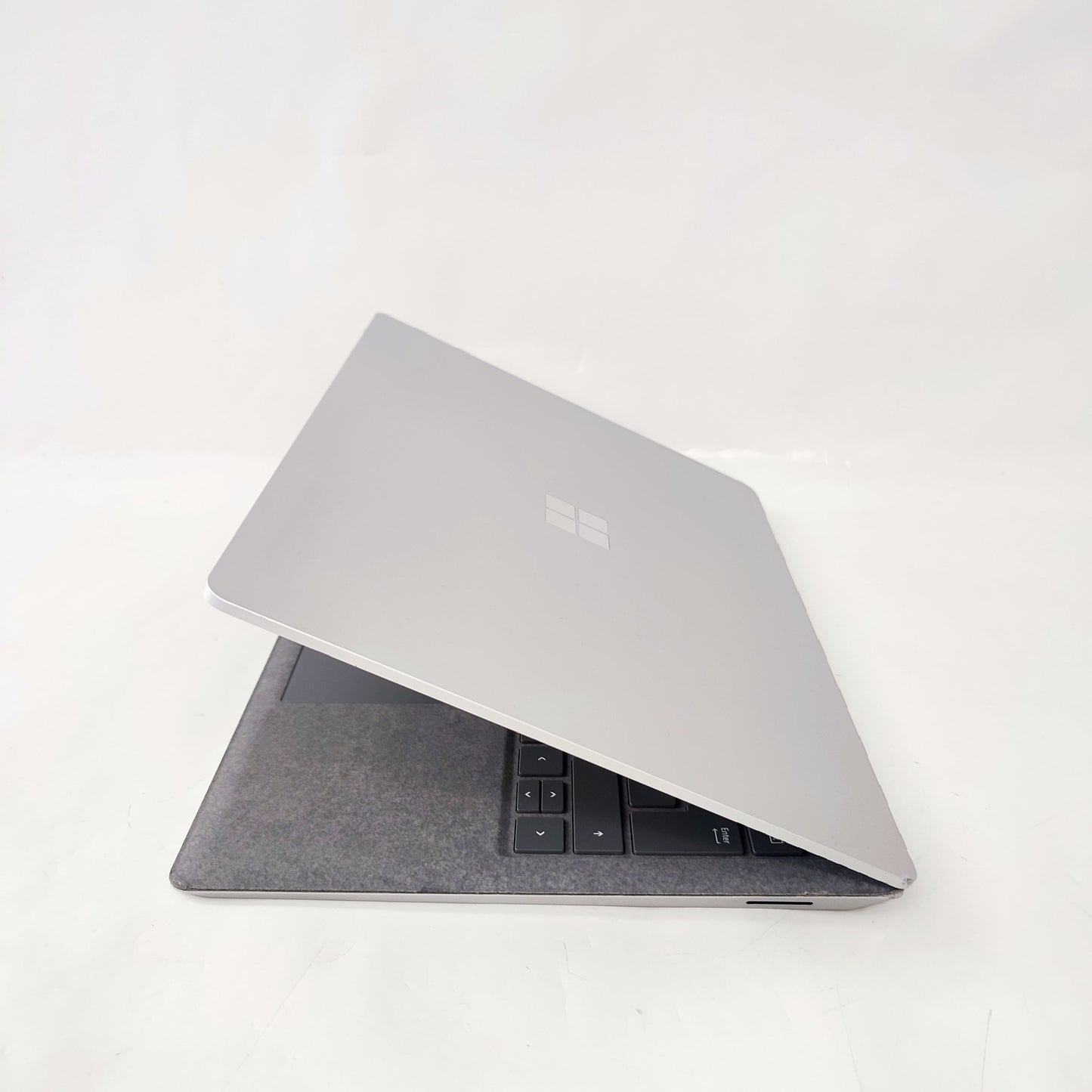 MICROSOFT Surface Laptop 3 Silver/i5-1035G7/8GB/256GB SSD/Intel Graphics/13.5″ QHD/ID: 29884
