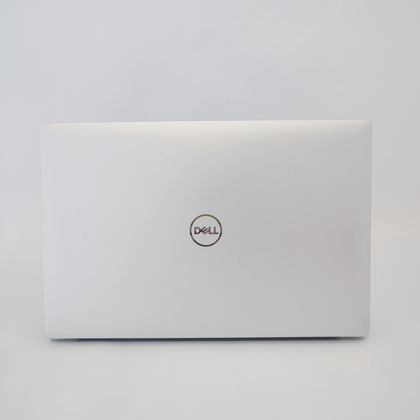 DELL Precision 5540/i7-9850H/16 ГБ/256 ГБ SSD/Nvidia Quadro T2000/15.6″ FHD/ID: 26466