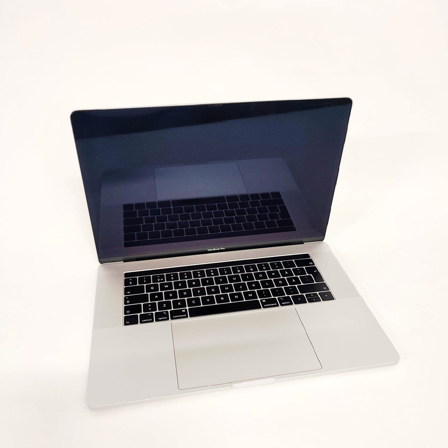 APPLE MacBook Pro A1990 (2018) Sudrabs/i7-8750H/16GB/256GB SSD/AMD Radeon Pro 555X/15.4'' Retina/ID: 26664