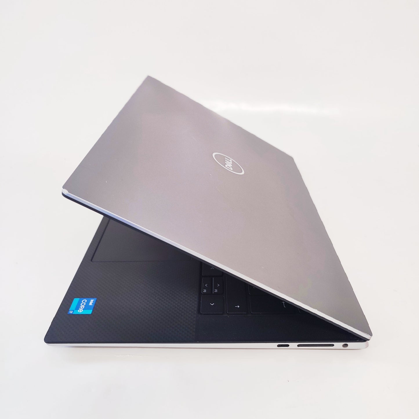 DELL Precision 5560/i7-11800H/16GB/256GB SSD/Nvidia T1200/15.6″ WUXGA/ID: 28498