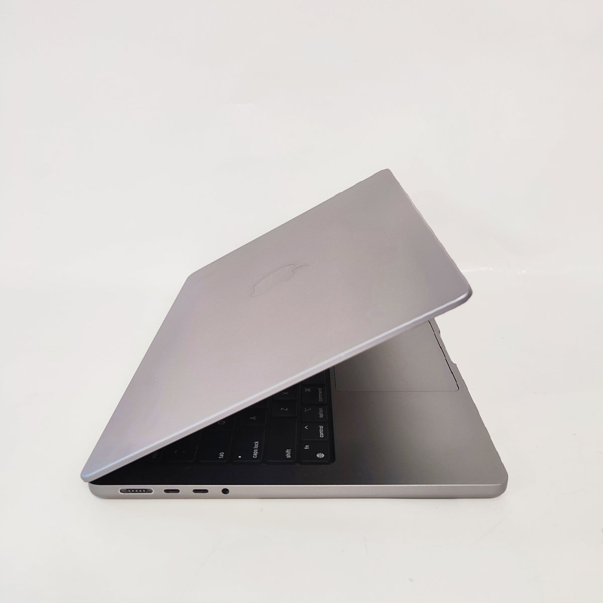 APPLE MacBook A2779 (2023)/M2-Max/32GB/1TB SSD/Apple/14″ Retina/ID: 30412