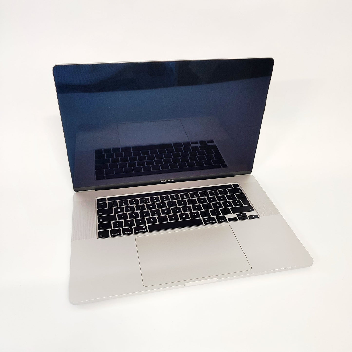 APPLE MacBook Pro A2141 (2019) sudrabs/i9-9980H/16GB/1TB SSD/AMD/16″ Retina/ID: 25192