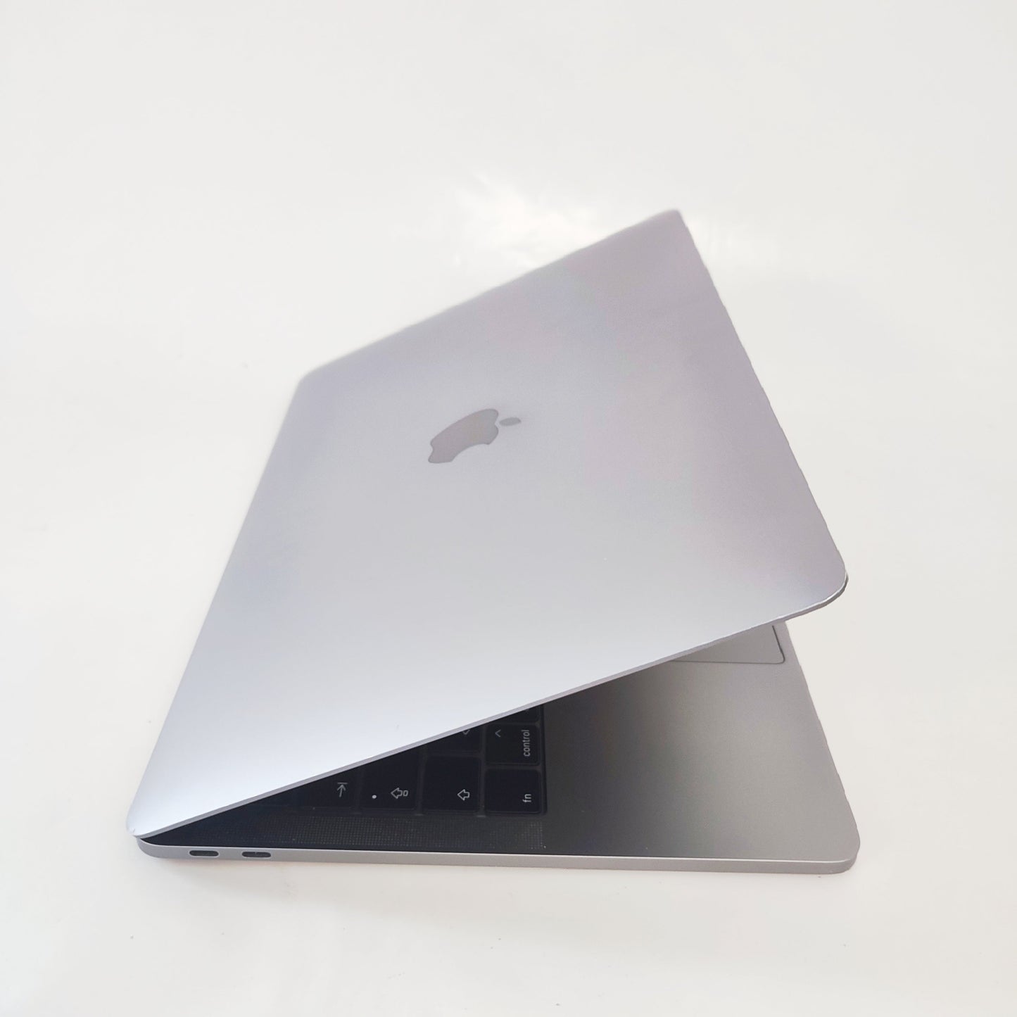APPLE MacBook Pro A1708 (2017) «Серый космос»/i5-7360U/8ГБ/500ГБ SSD/Intel HD Graphics/13.3″ Retina/ID: 24141