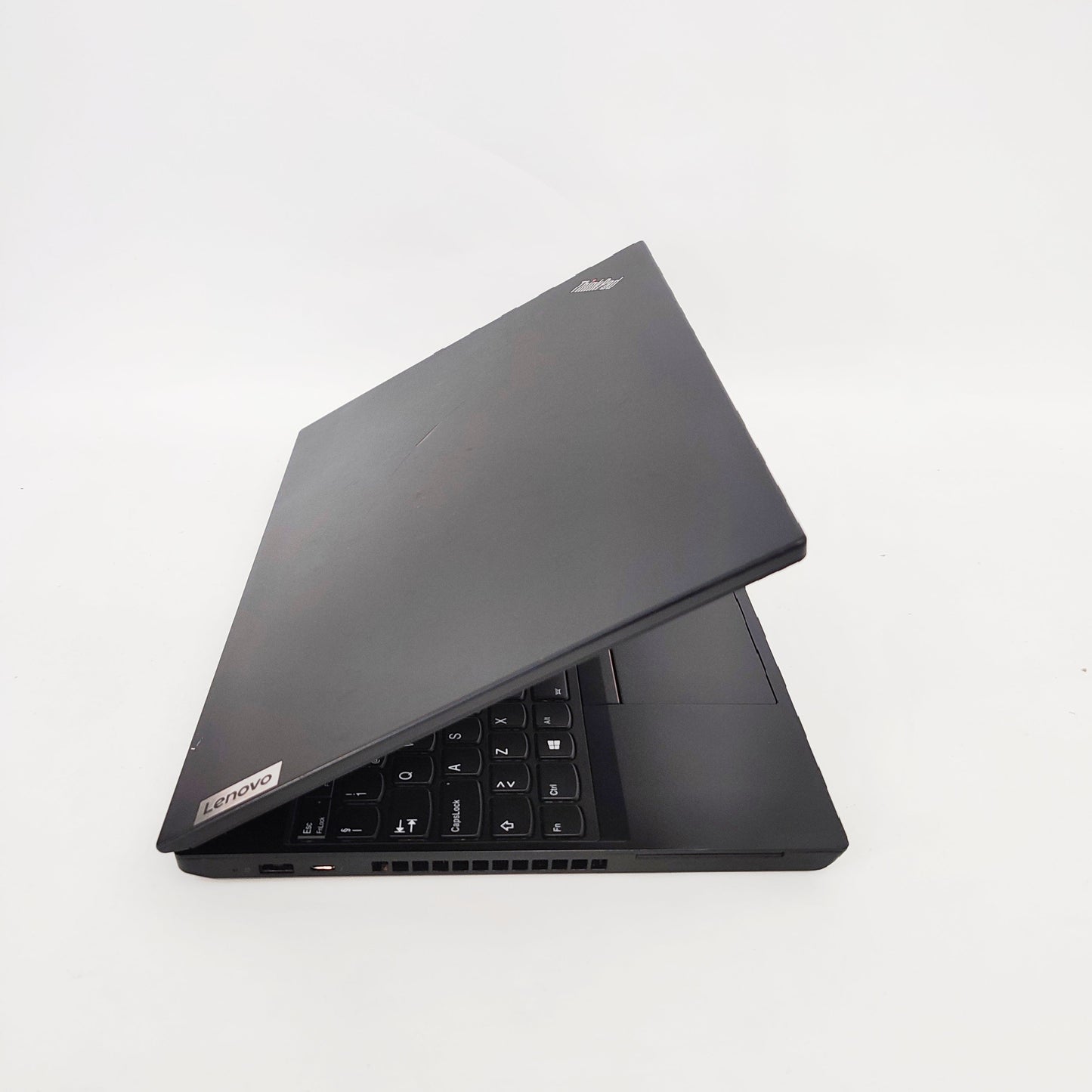 LENOVO ThinkPad T15p Gen2/i7-11850H/16GB/500GB SSD/Nvidia Geforce GTX 1650/15.6″ FHD/ID: 29763