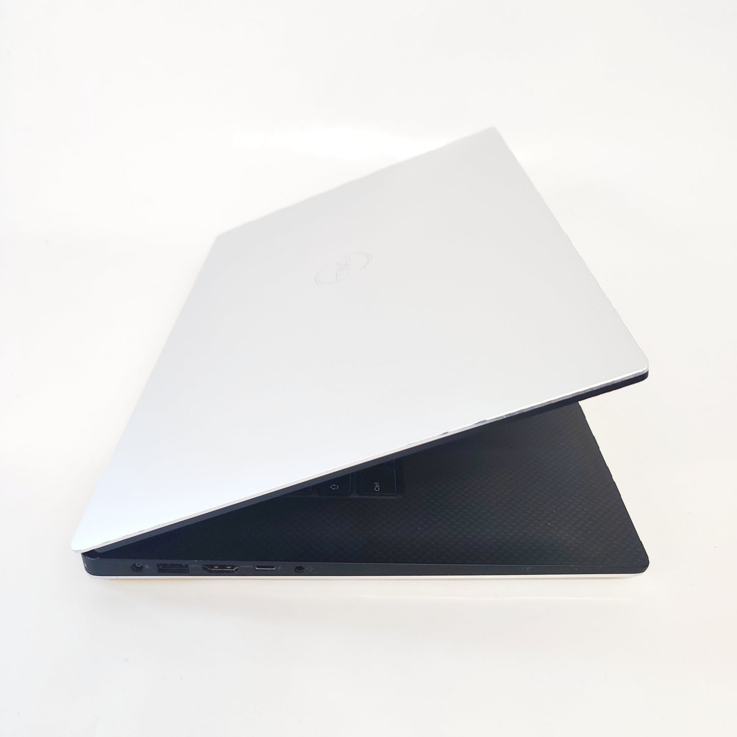 DELL XPS 15 7590 Touch/i9-9980HK/16GB/500GB SSD/NVIDIA GeForce GTX 1650/15.6″ UHD (4k)/ID: 28557