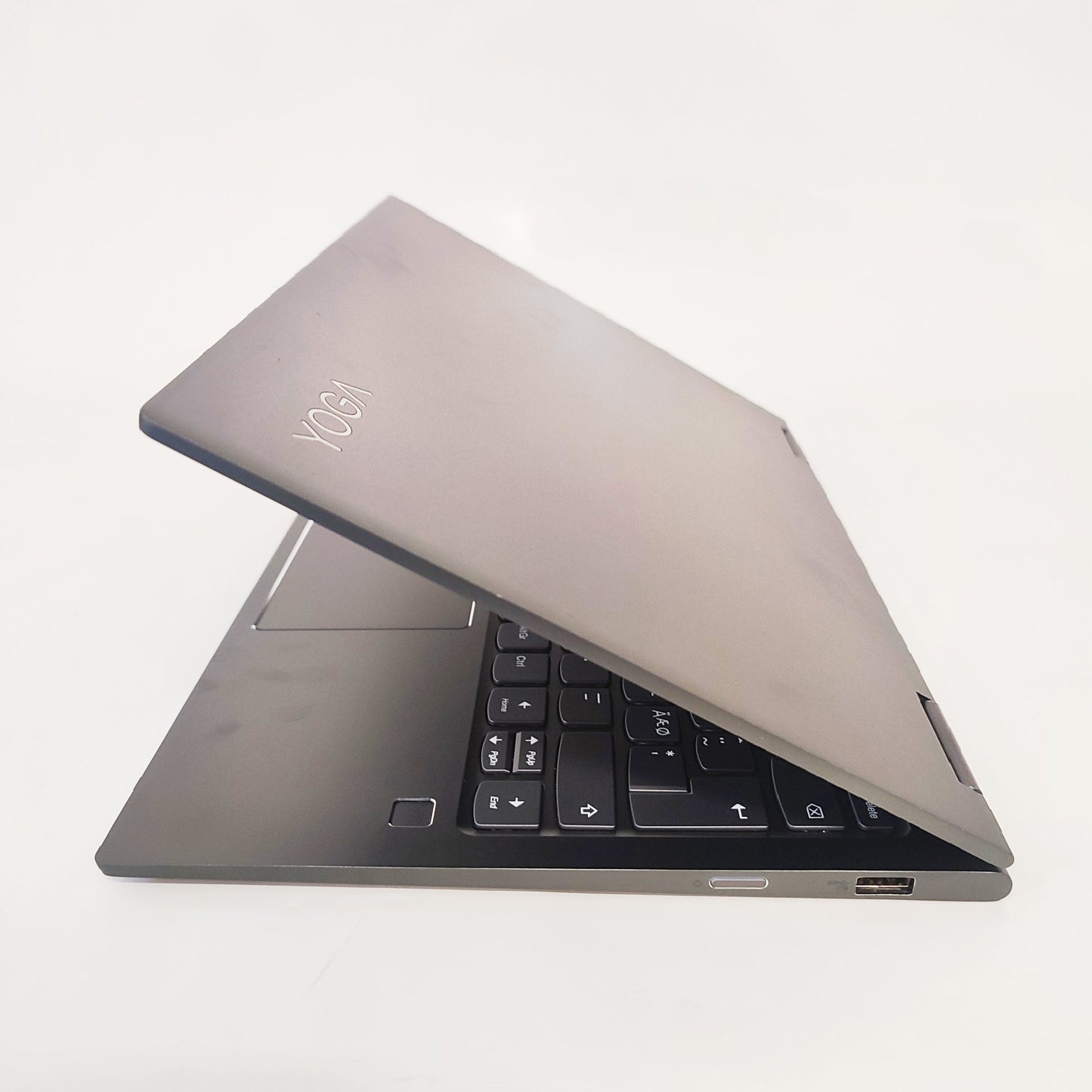 LENOVO Yoga 730-13IKB/i5-8250U/8GB/256GB SSD/Intel HD Graphics/13.3″ FHD/ID: 28709