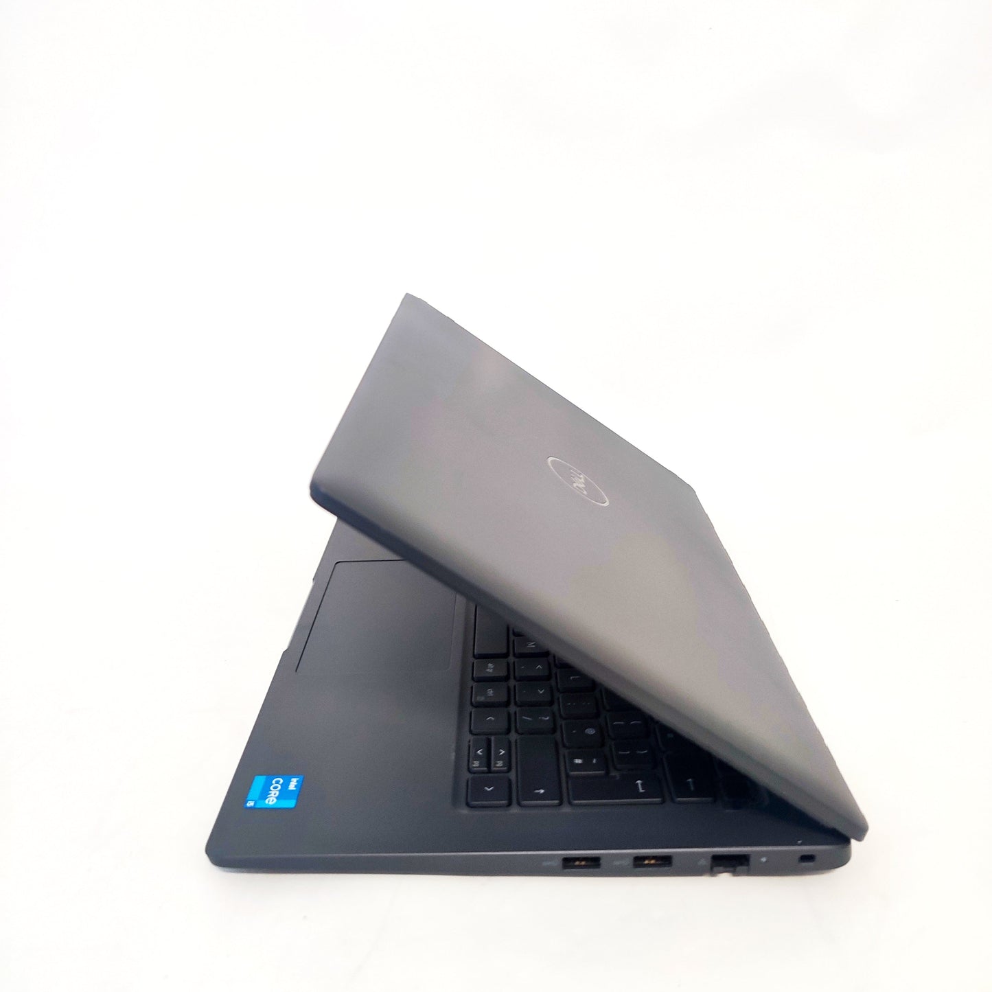 DELL Latitude 3440/i5-1335U/16GB/256GB SSD/Intel Iris/14″ FHD/ID: 30180
