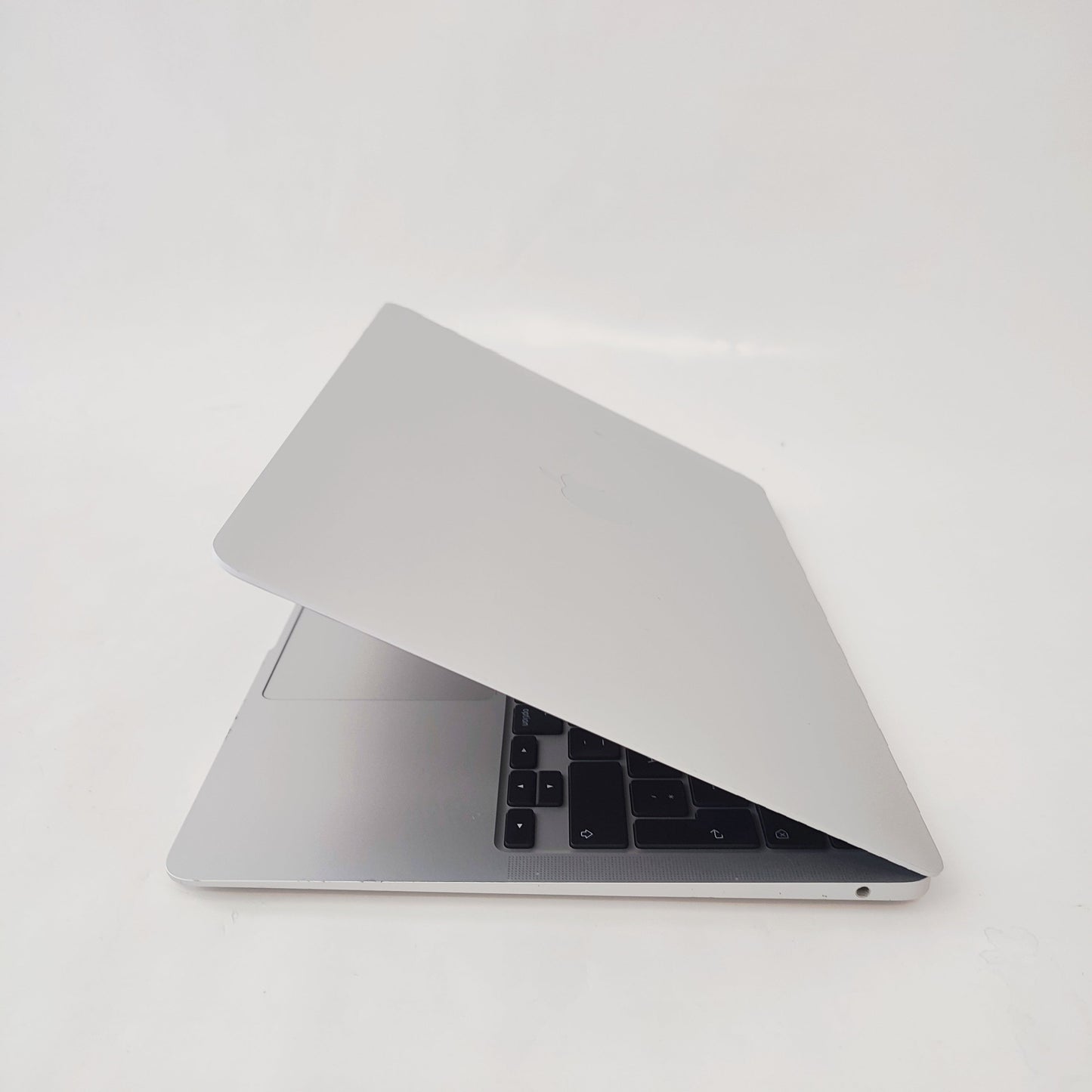 APPLE MacBook Air A2179 (2020) Silver/i3-1000NG4/8GB/256GB SSD/Intel Iris/13.3″ Retina/ID: 28837