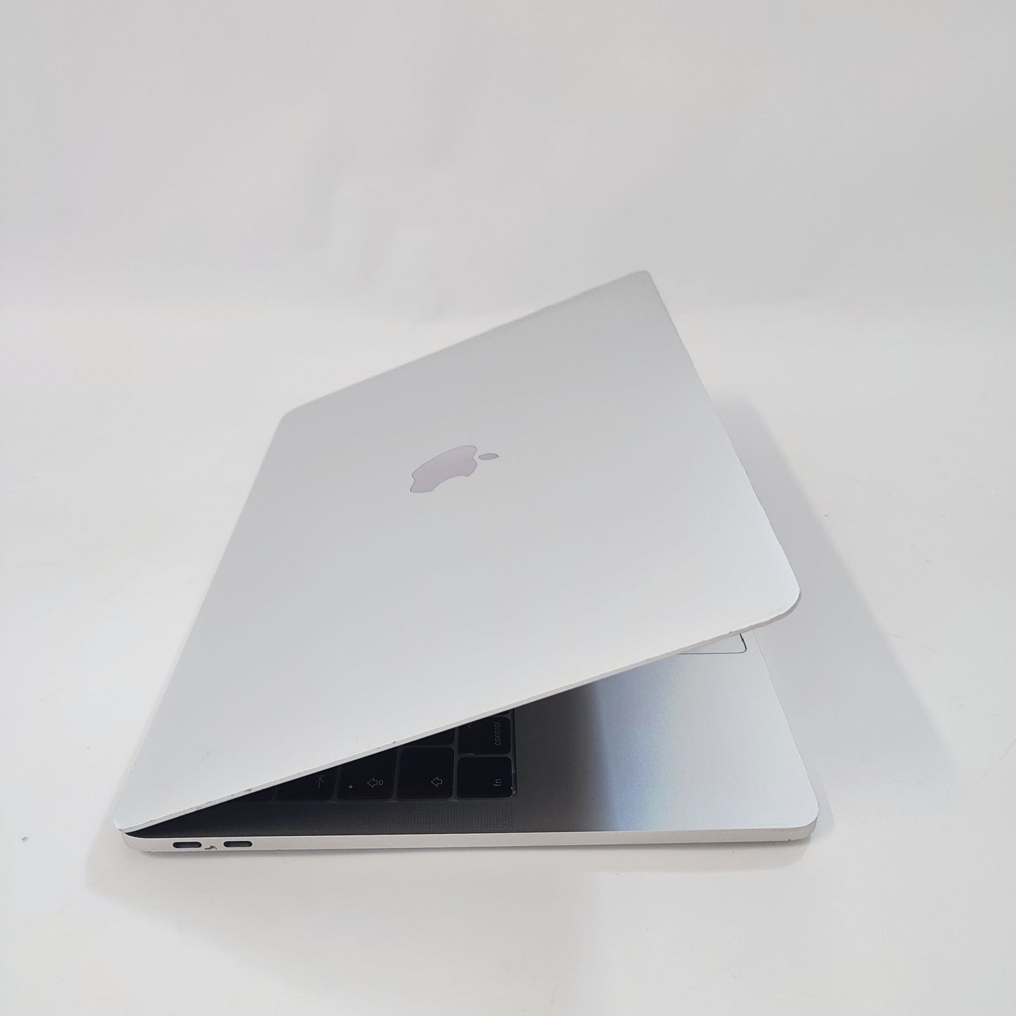APPLE MacBook Pro A1708 (2017) Silver/i5-7360U/8GB/256GB SSD/Intel HD Graphics/13.3″ Retina/ID: 11586