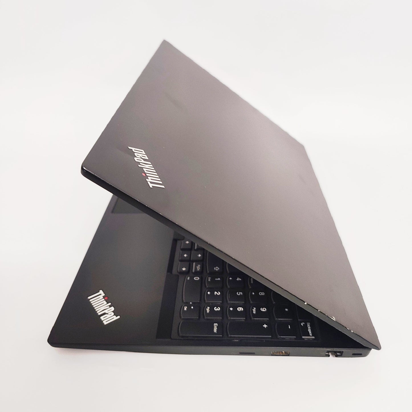 LENOVO ThinkPad E580/i5-8250U/16GB/256GB SSD/Intel HD/15.6″ FHD/ID: 28590