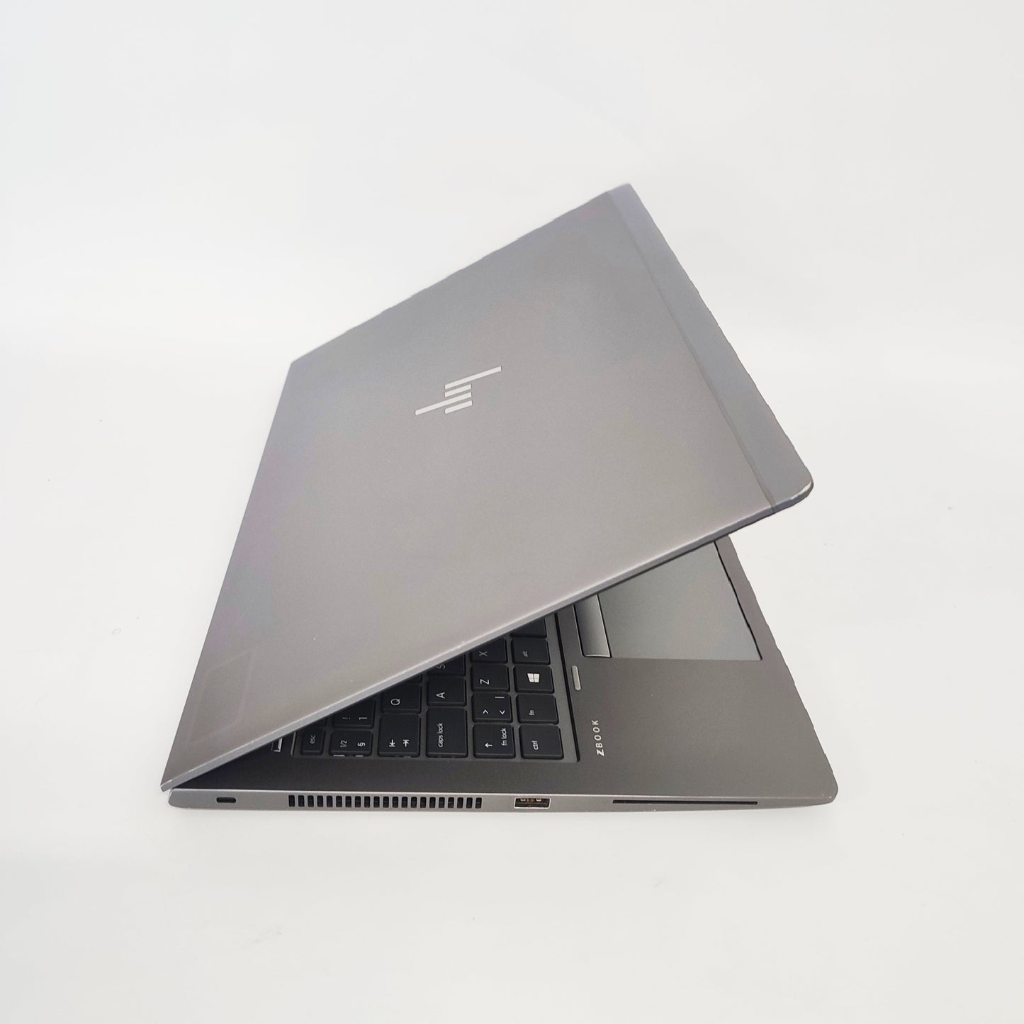 HP ZBook 15u G5/i7-8650U/16GB/256GB SSD/AMD Radeon Pro WX 3100/15.6″ UHD 4k/ID: 23220