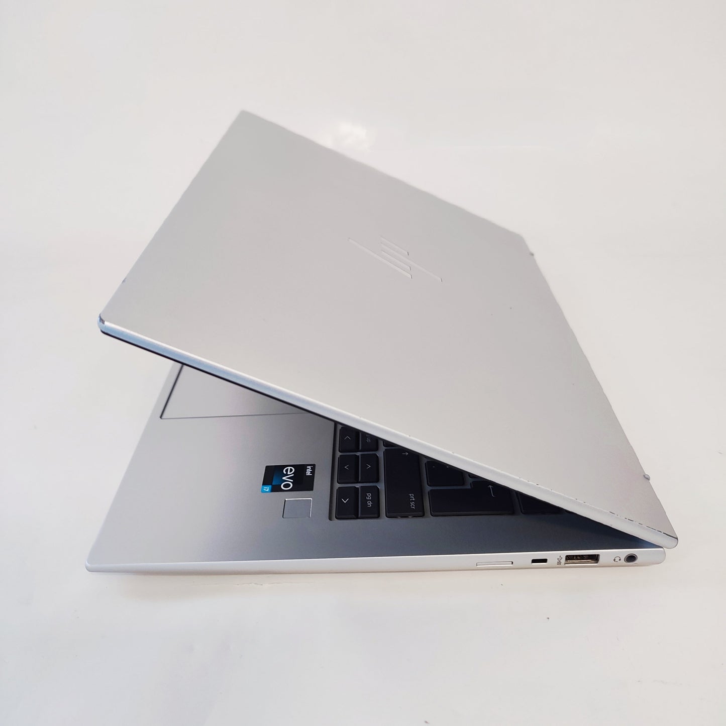 HP EliteBook 840 G9/i7-1255U/16GB/500GB SSD/Intel HD Graphics/14″ FHD/ID: 28766
