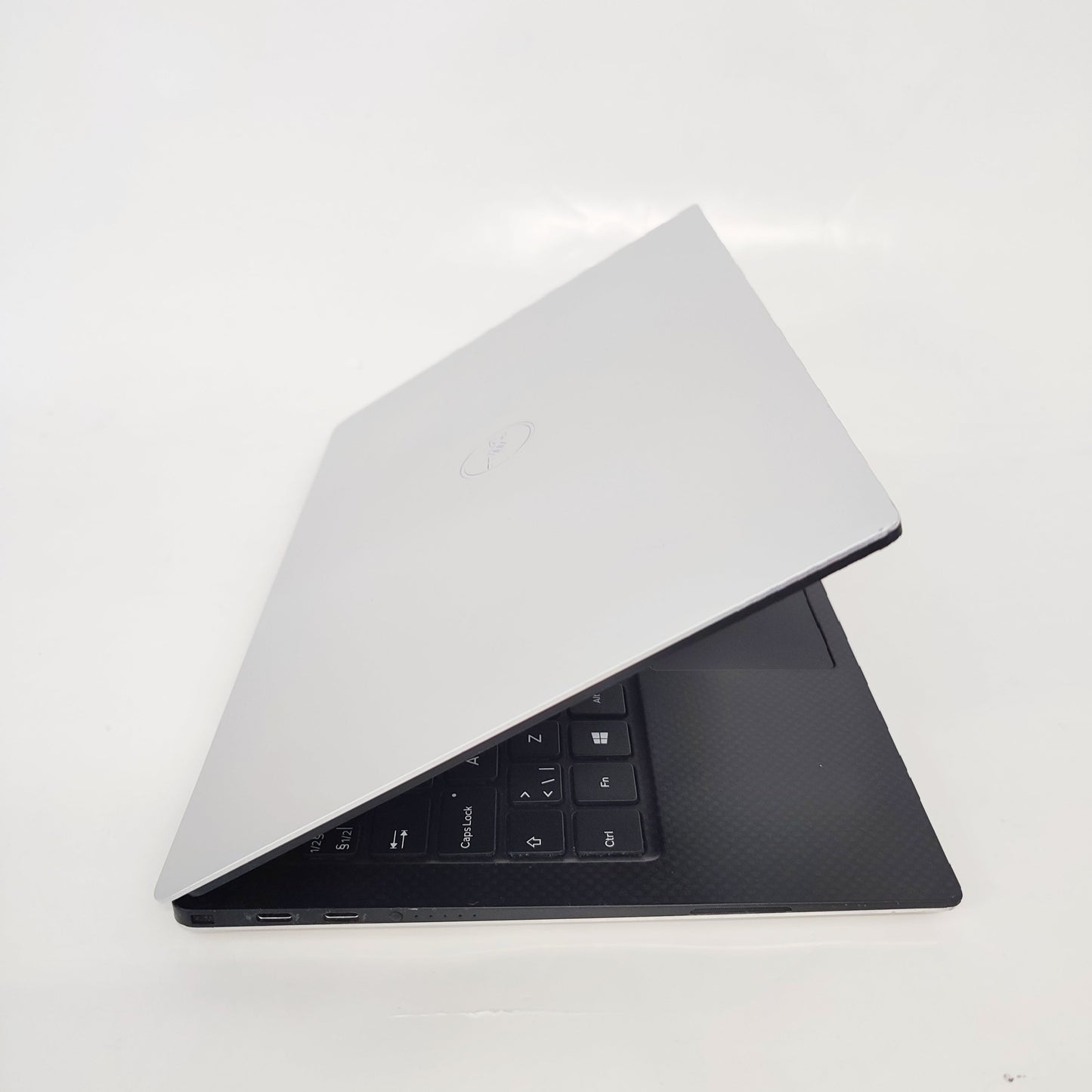 DELL XPS 13 9370 Touch/i5-8250U/8GB/256GB SSD/Intel HD Graphics/13.3″ UHD 4k/ID: 27892