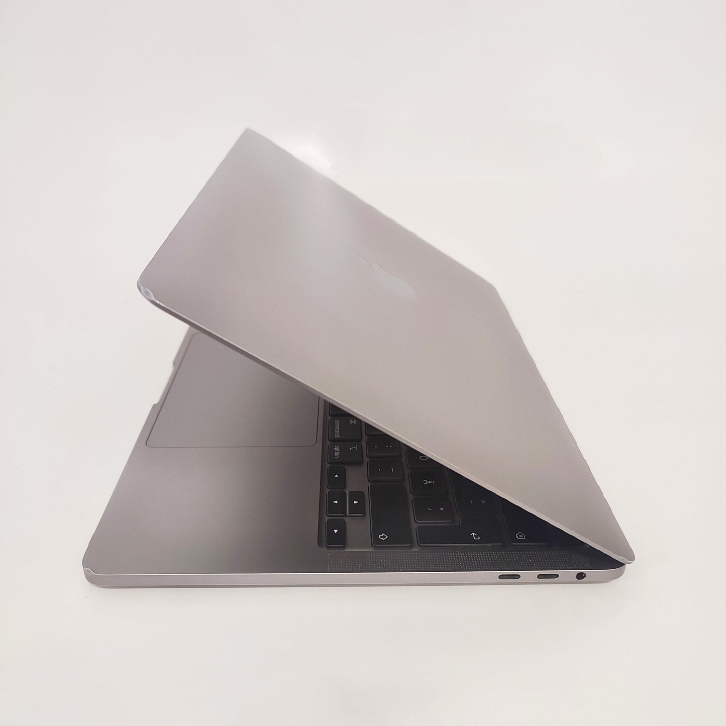 APPLE MacBook Pro A2251 (2020)/i7-1068NG7/16ГБ/1ТБ SSD/Intel Iris/13.3″ Retina/ID: 26584