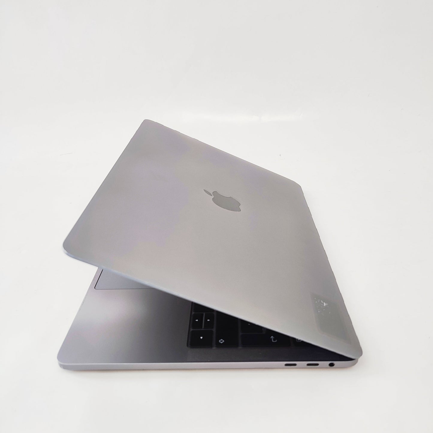 APPLE MacBook Pro A1989 (2018) Space Gray/i5-8259U/16GB/256GB SSD/Intel HD Graphics/13.3″ Retina/ID: 20434