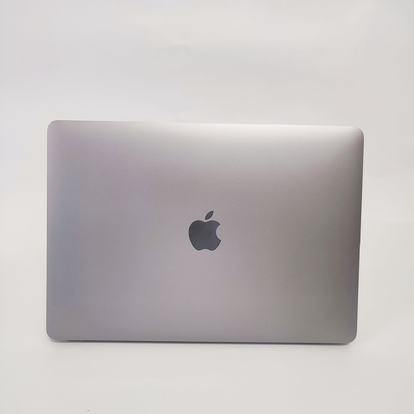 APPLE MacBook Pro A2289 (2020) «Серый космос»/i7-8557U/8 ГБ/256 ГБ SSD/Intel/13,3″ Retina/ID: 27844