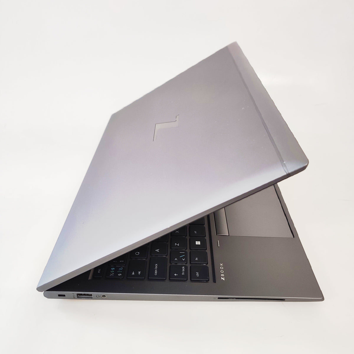 HP Zbook Firefly 15 G8/i7-1165G7/16GB/256GB SSD/Nvidia Quadro T500/15.6″ FHD/ID: 30478