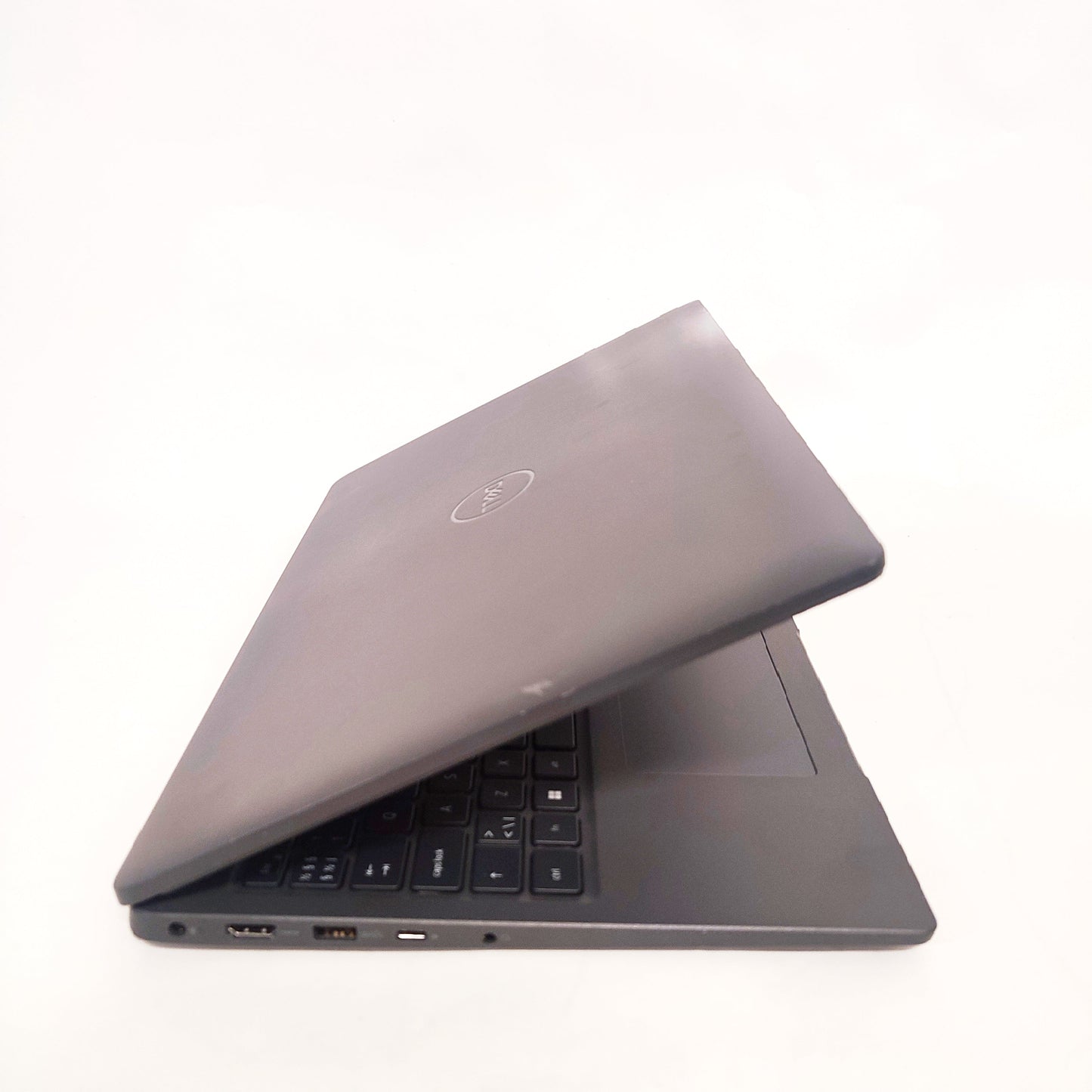 DELL Latitude 3540/i5-1335U/16GB/256GB SSD/Intel Iris/15.6″ FHD/ID: 30104