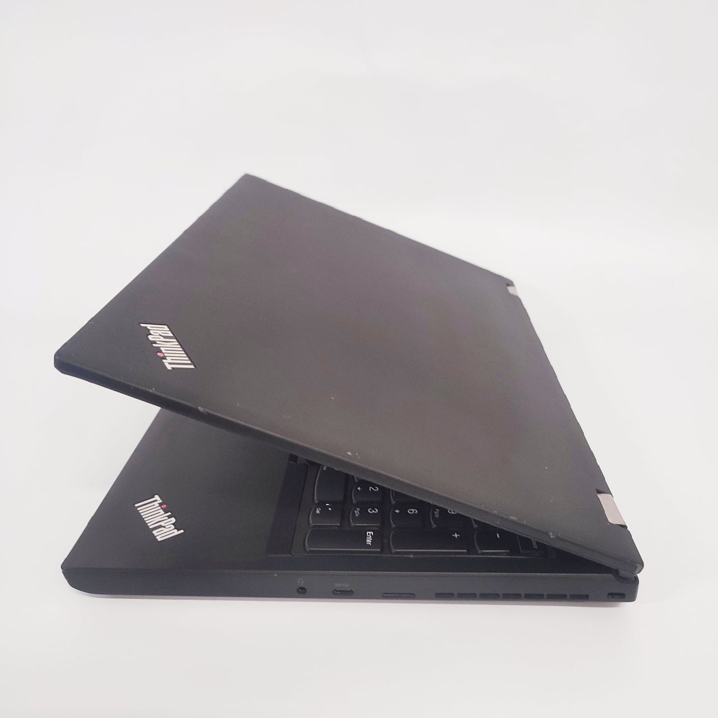 LENOVO ThinkPad P53/i9-9880H/32GB/500GB SSD/Nvidia Quadro RTX4000/15.6″ FHD/ID: 25791