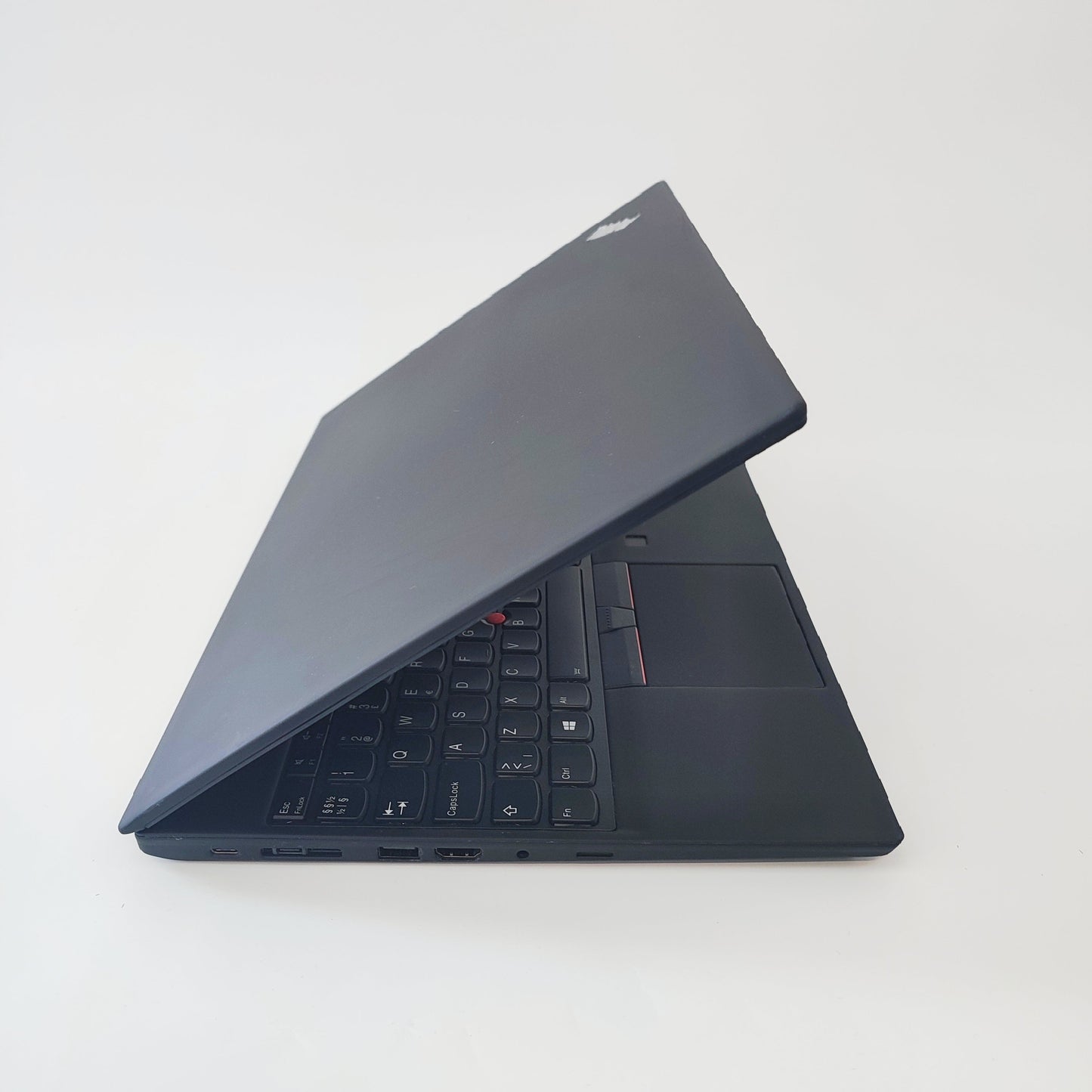 LENOVO ThinkPad T590 Touch/i7-8565U/16GB/256GB SSD/Nvidia GeForce MX250/15.6″ FHD/ID: 28753