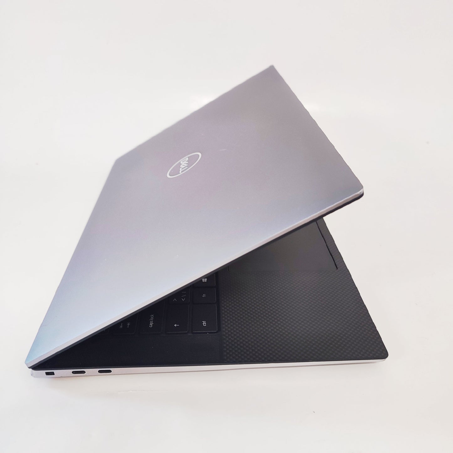 DELL Precision 5560/i7-11800H/16GB/256GB SSD/Nvidia T1200/15.6″ WUXGA/ID: 28498