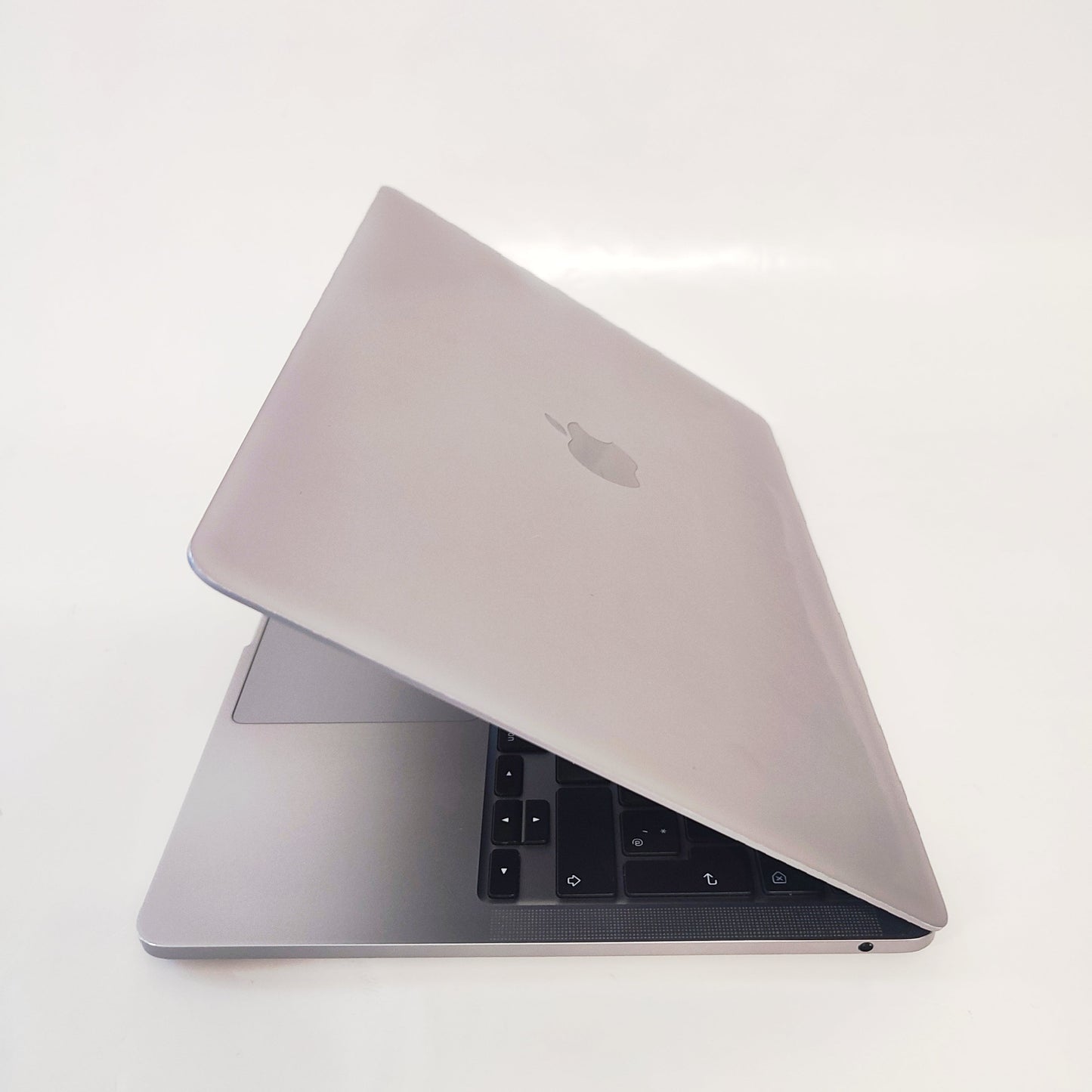APPLE MacBook Pro A2338 (2020)Space Grey/M1/8GB/500GB SSD/13.3″ Retina/ID: 29094