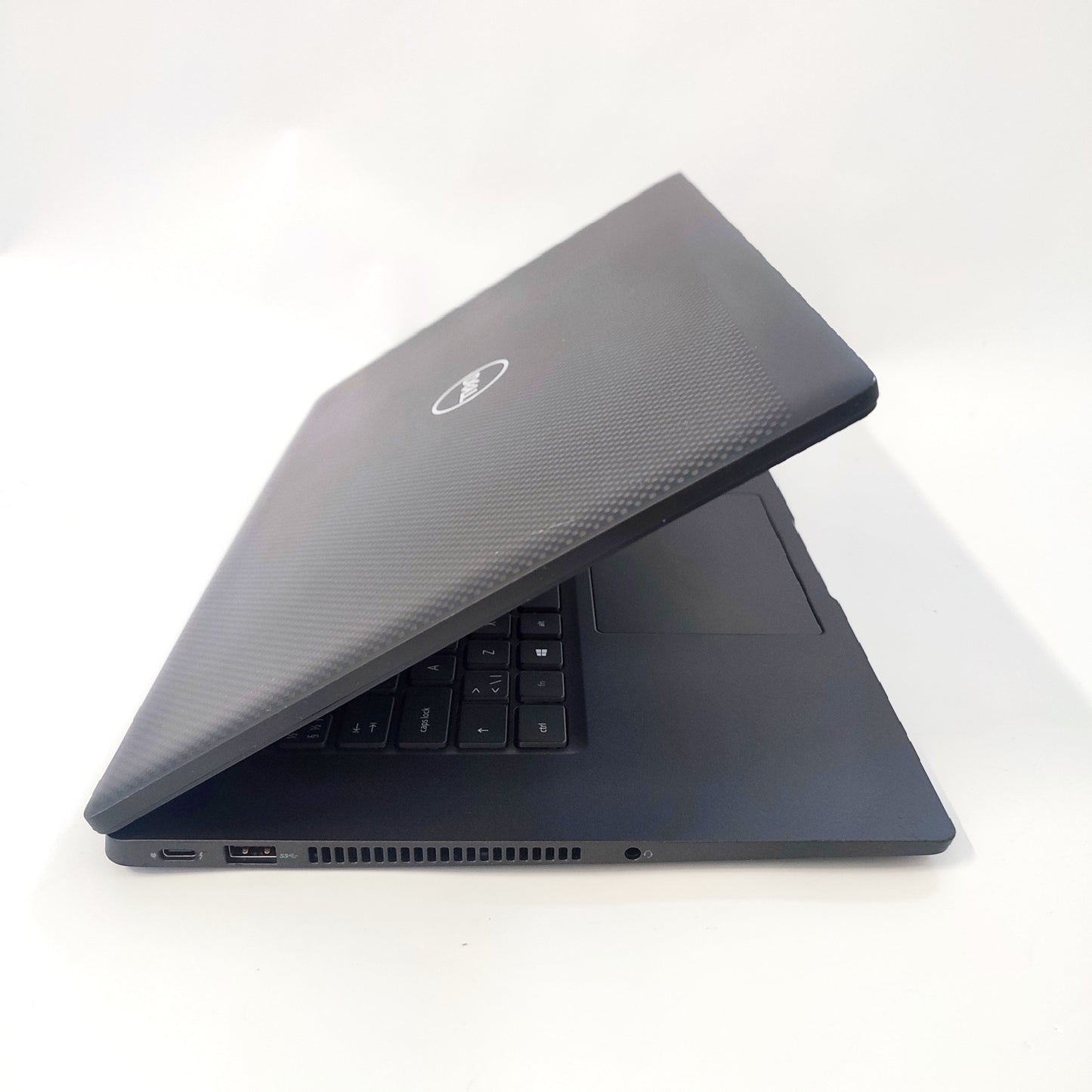 DELL Latitude 7520/i5-1145G7/16GB/256GB SSD/Intel HD Graphics/15.6″ FHD/ID: 19743