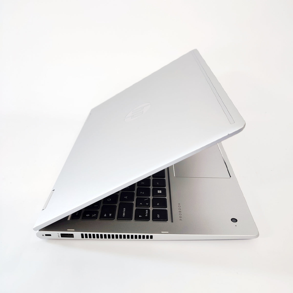 HP ProBook x360 435 G10 Touch/Ryzen 5-7500U/16GB/256GB SSD/AMD/13.3″ FHD/ID: 29439