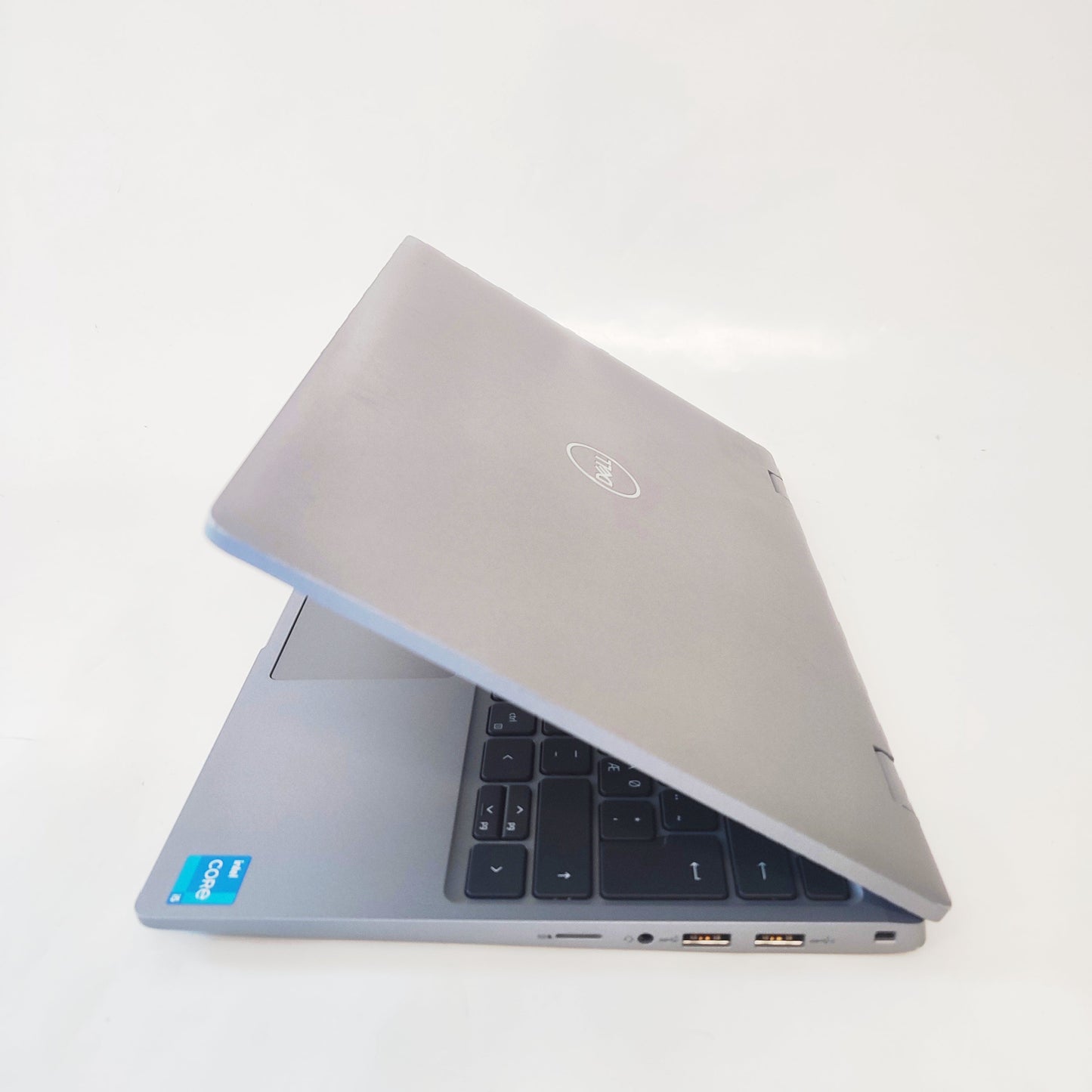 DELL Latitude 3330 Touch/i5-1145U/16GB/256GB SSD/Intel Iris/13.3″ HD/ID: 28765