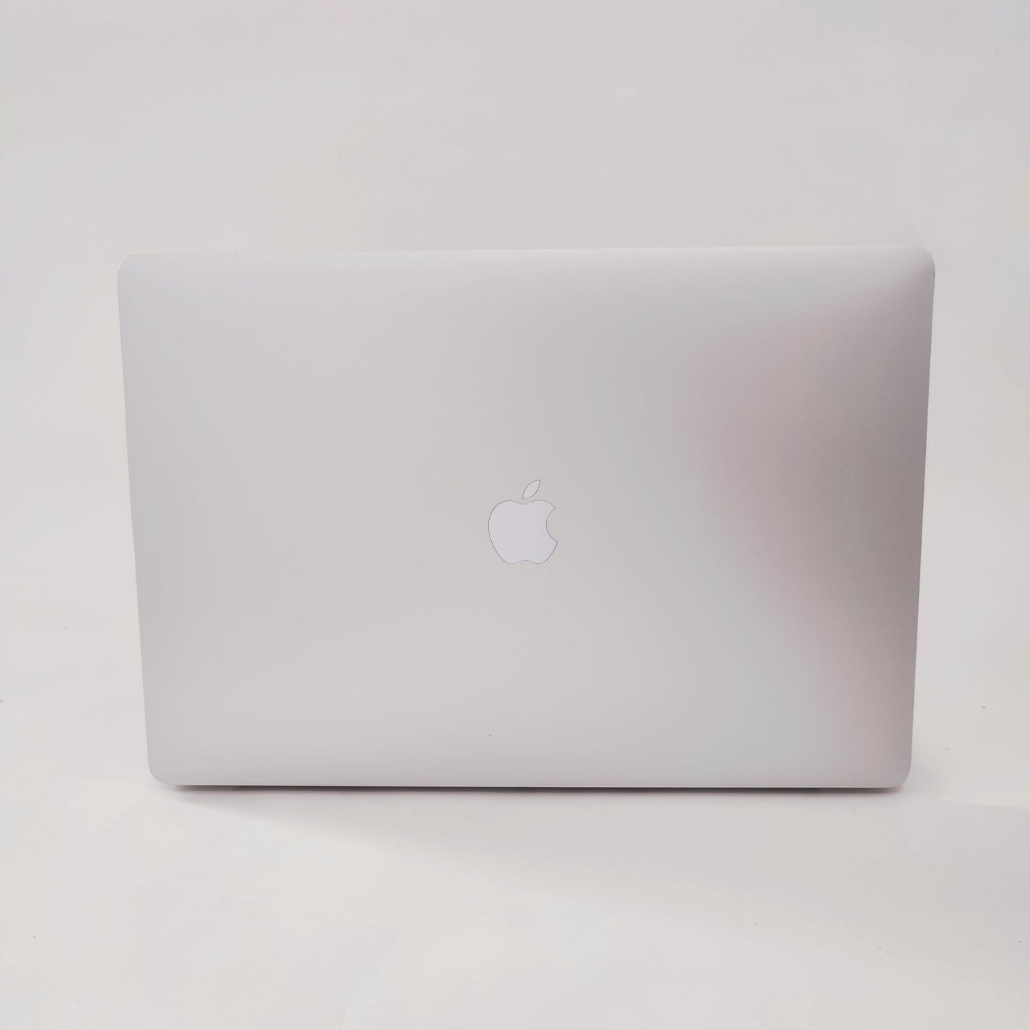 APPLE MacBook Pro A2141 (2019) Серебристый/i7-9750H/16ГБ/500ГБ SSD/AMD Radeon 5300M/16″ Retina/ID: 27780