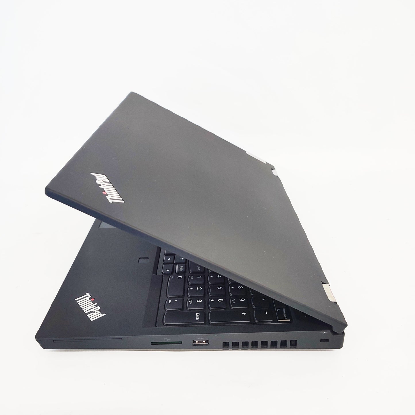 LENOVO ThinkPad P15 Gen 1/i9-10885H/32GB/500GB SSD/Nvidia Quadro RTX 3000/15.6″ UHD 4k/ID: 29500