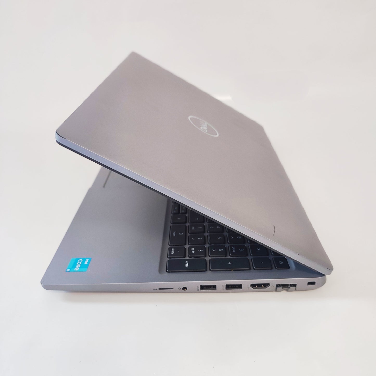 DELL Latitude 5520/i3-1125G4/16GB/256GB SSD/Intel HD Graphics/15.6″ FHD/ID: 29718