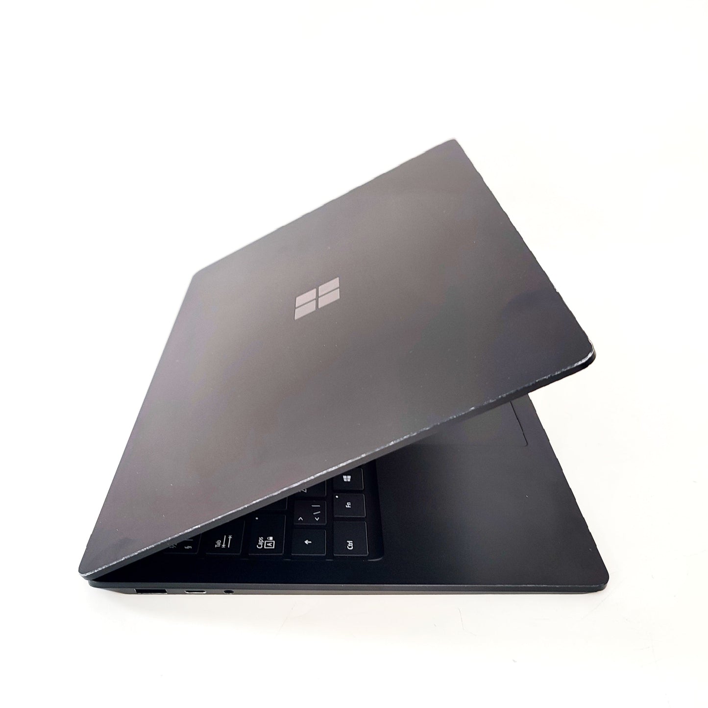 MICROSOFT Surface Laptop 3 Черный/i5-1035G7/8ГБ/256ГБ SSD/Intel Iris/13.5″ QHD+ 2k/ID: 30311